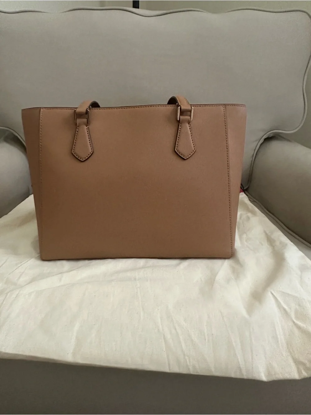 Tory Burch Robinson Leather Tote in Cardamom